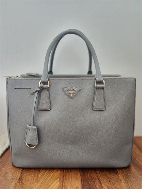 prada saffiano lux marmo